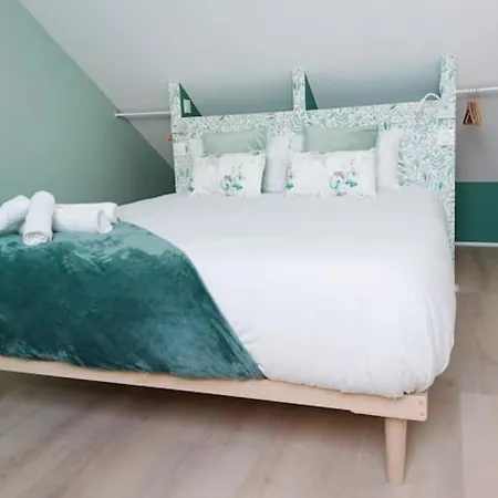 Apartment #seasons. 2' From Av Champagne. Design Cocoonig. New